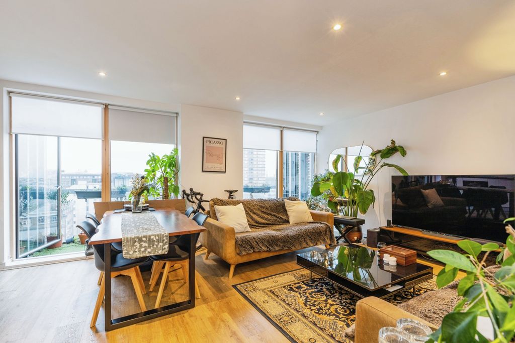 Property photo 1 of 10 1