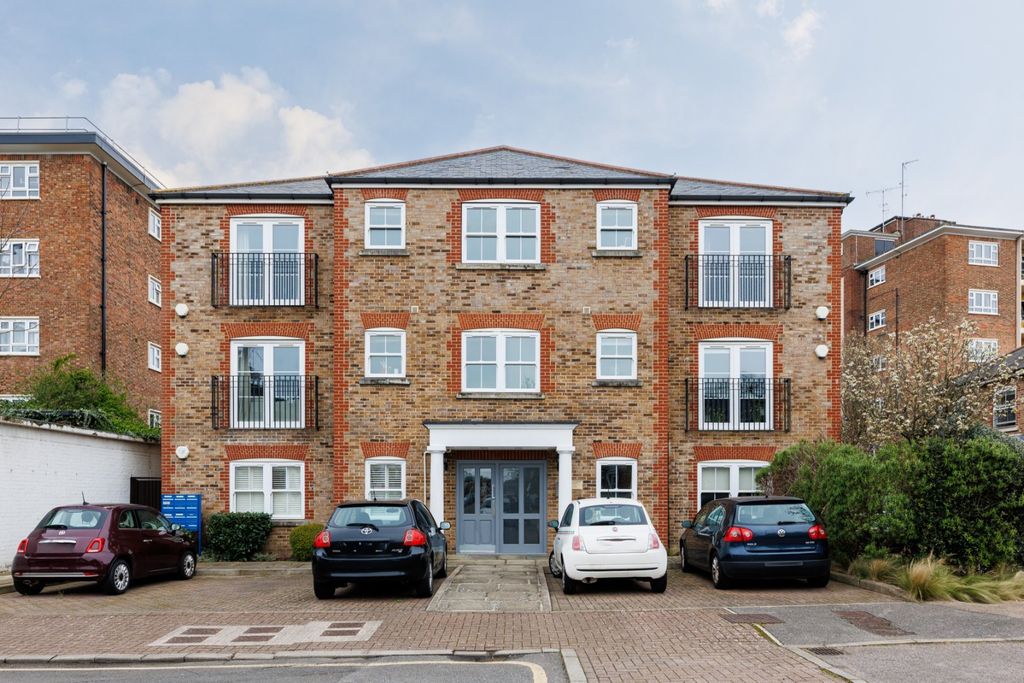 Property photo 1 of 7