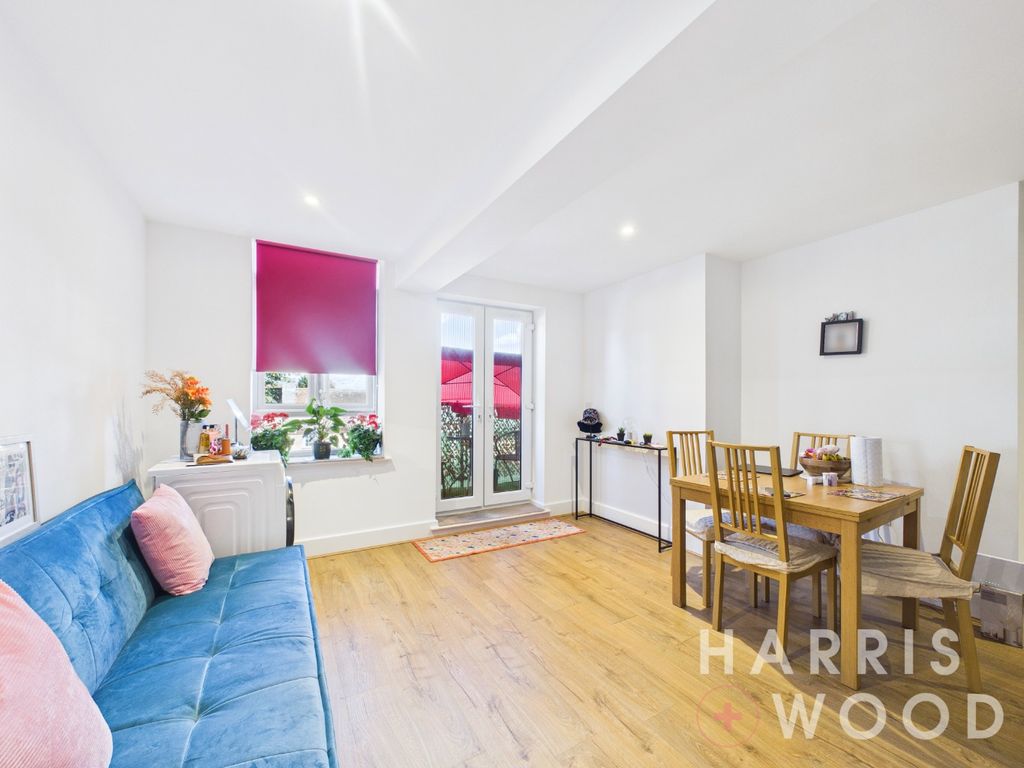 Property photo 3 of 13 5436647