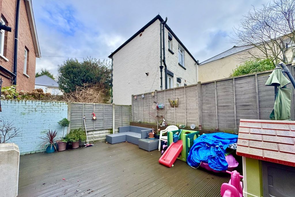 Property photo 3 of 20