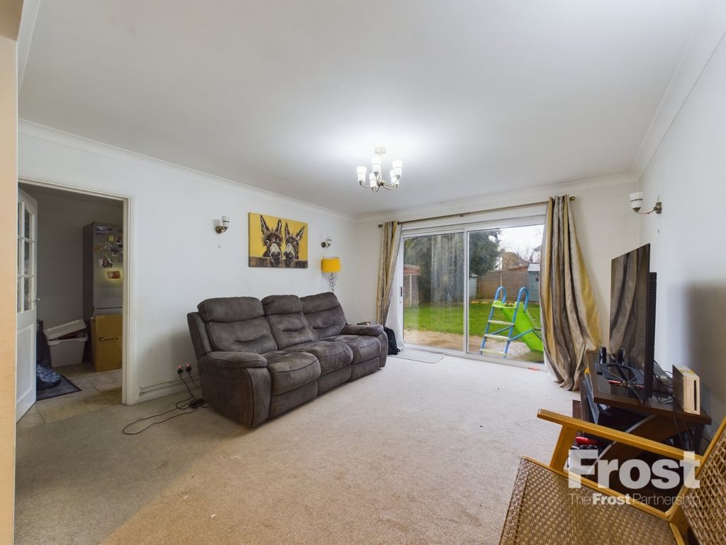 Property photo 2 of 11 Picture No. 03