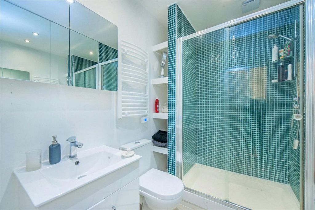 Property photo 3 of 7