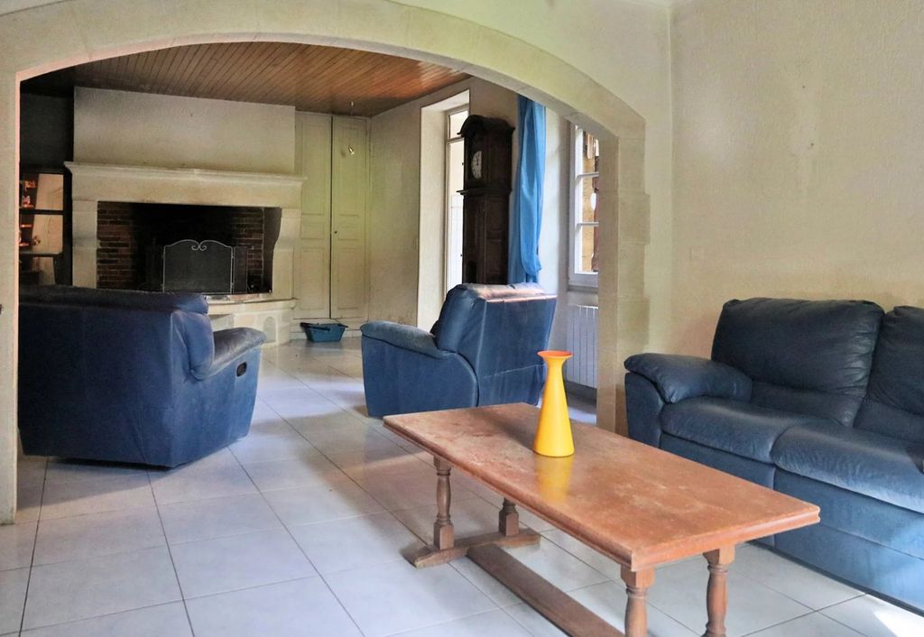 Property photo 3 of 24