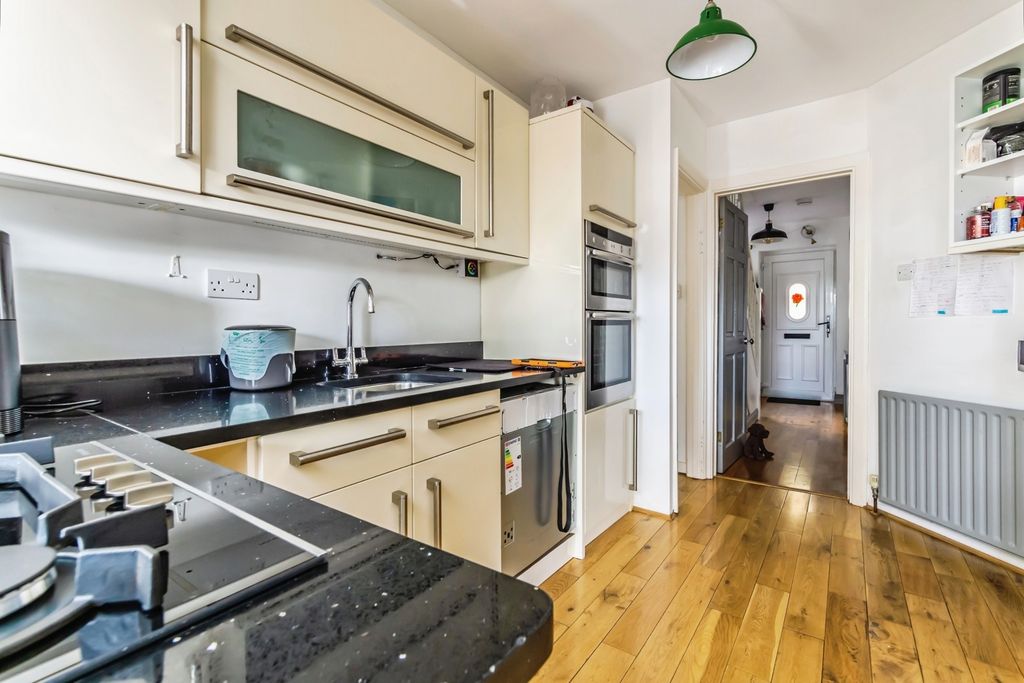 Property photo 3 of 17 Photo