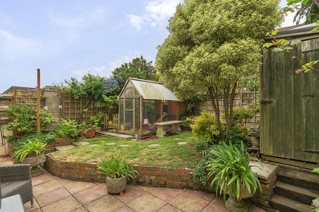 Property photo 2 of 18