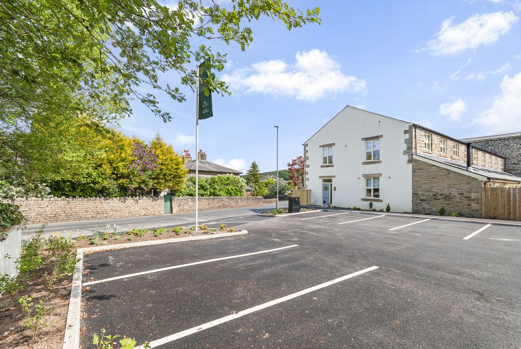 Property photo 3 of 4