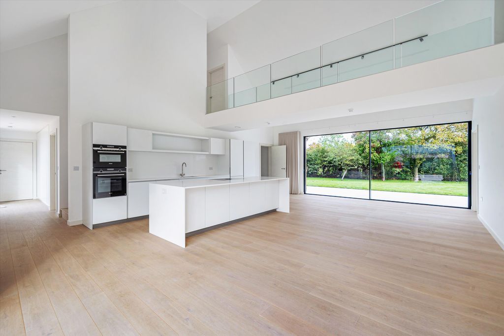 Property photo 1 of 10 Image