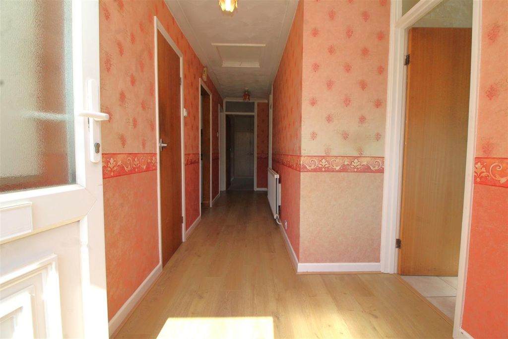 Property photo 3 of 15 Hallway.Jpg