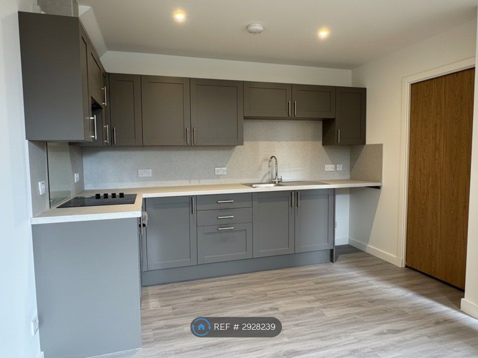 Property photo 3 of 16 Kitchen