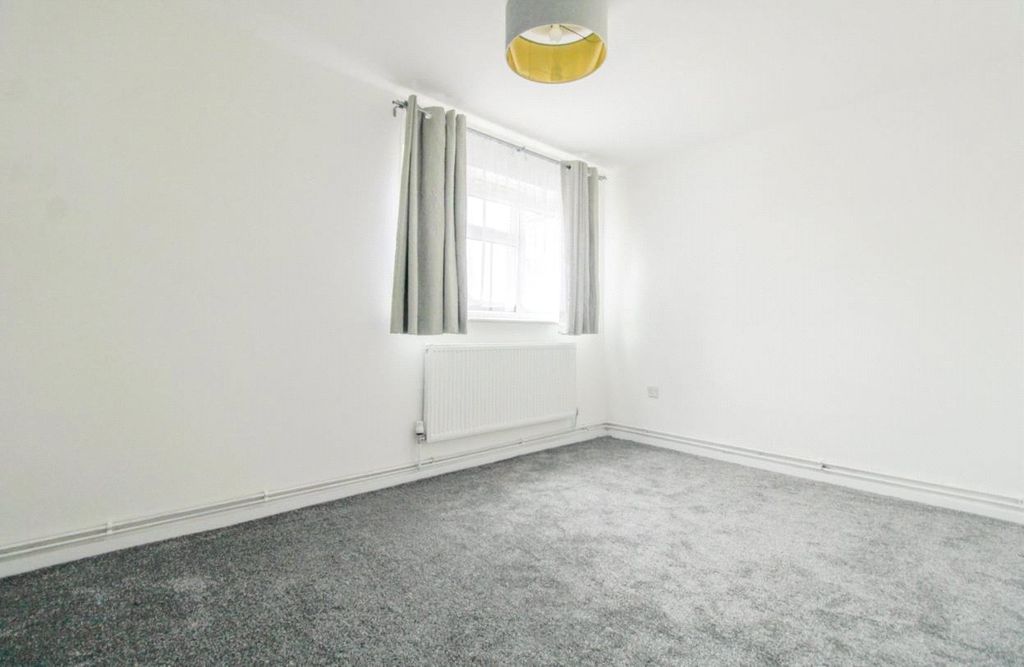 Property photo 2 of 5 Picture No. 03