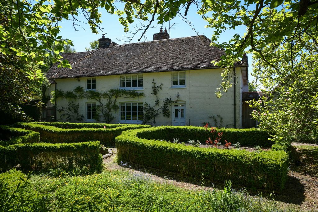 Property photo 1 of 25