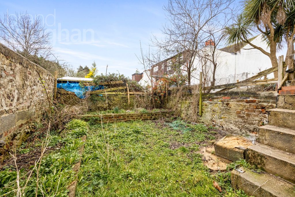 Property photo 2 of 26 Picture No. 22