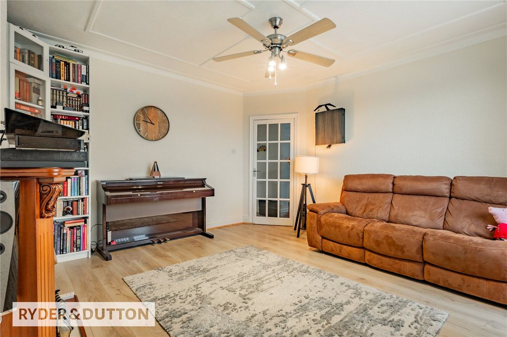 Property photo 3 of 25 Picture No. 02