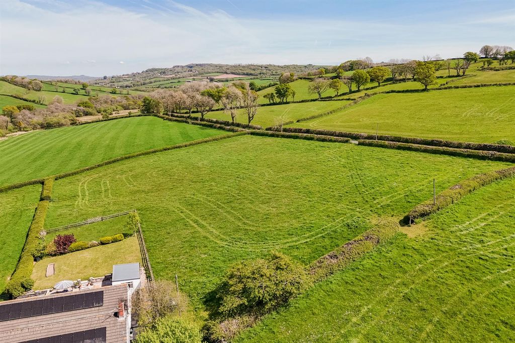 Property photo 2 of 36 Castle Farm - Web (53 Of 59).Jpg
