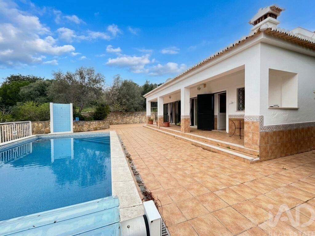 Property photo 1 of 33