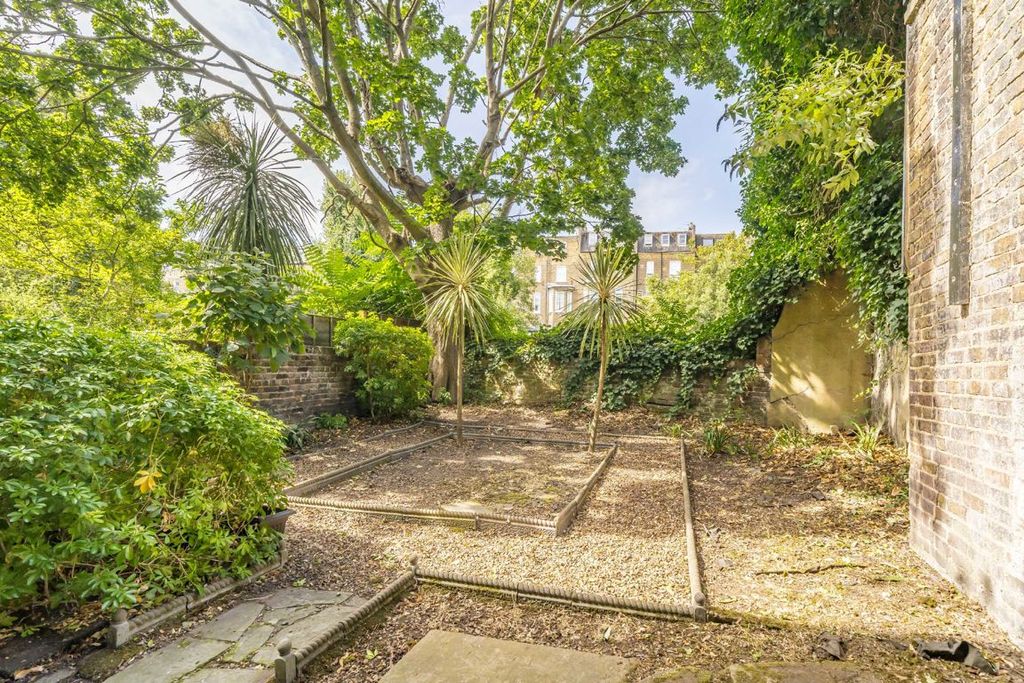Property photo 3 of 4