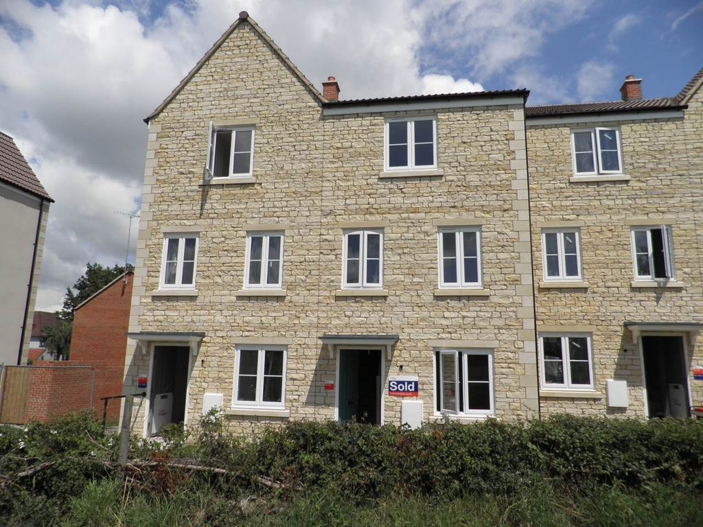 Property photo 1 of 13 Front