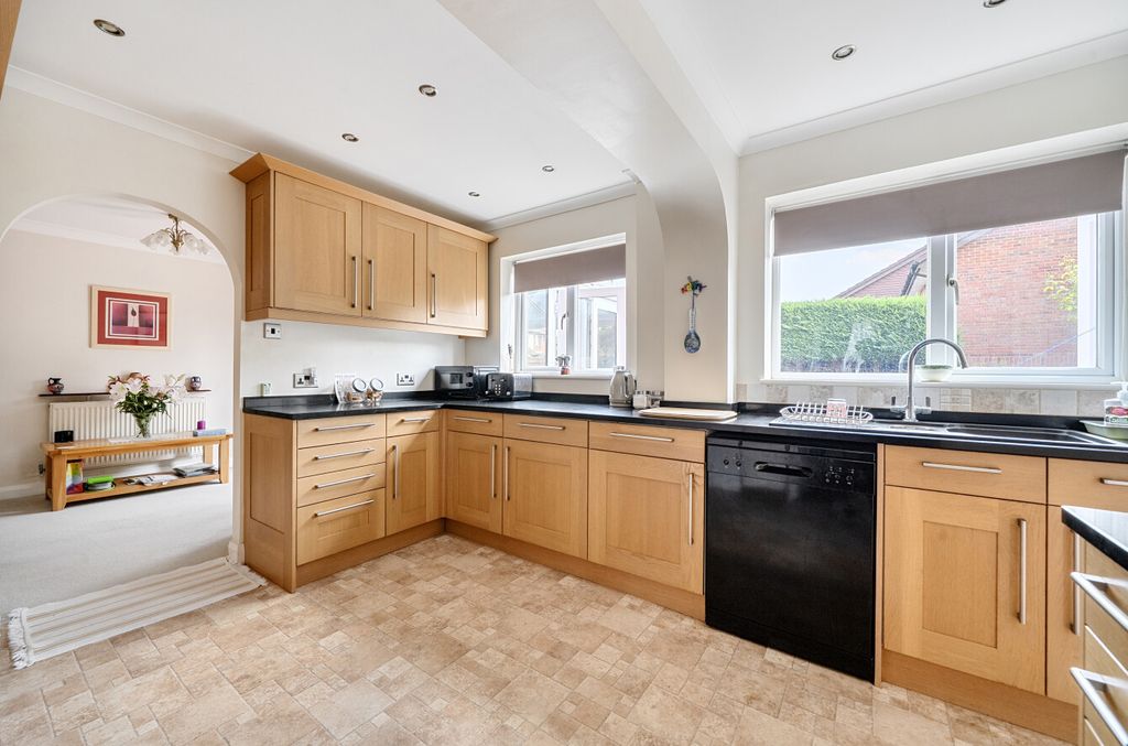 Property photo 3 of 25 1486858-10-6A5799...