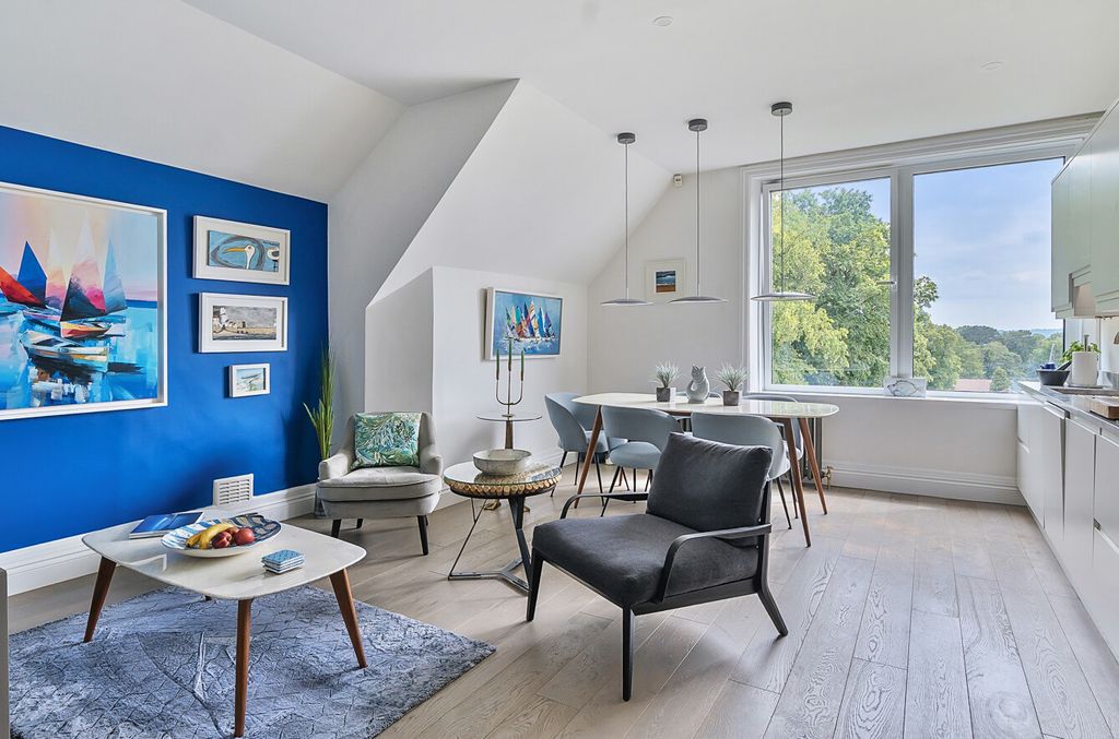 Property photo 3 of 30 1326919-12-68838d...