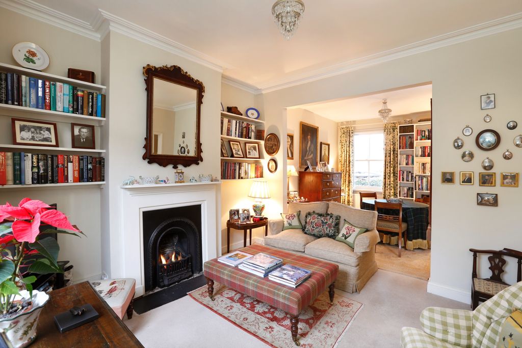 Property photo 2 of 10 Photo 11