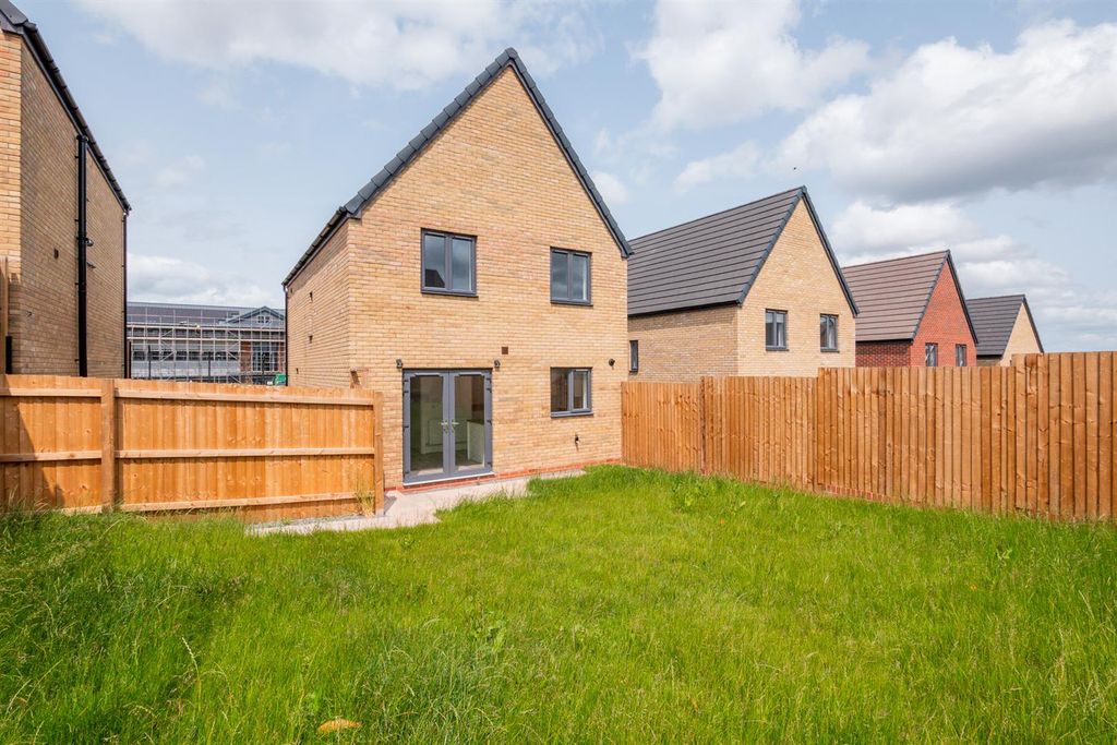 Property photo 2 of 20 P1955220.Jpg