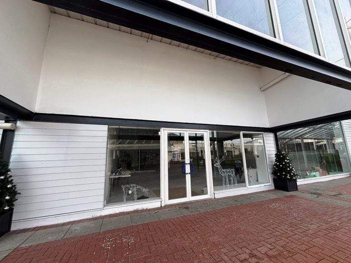 Property photo 1 of 2