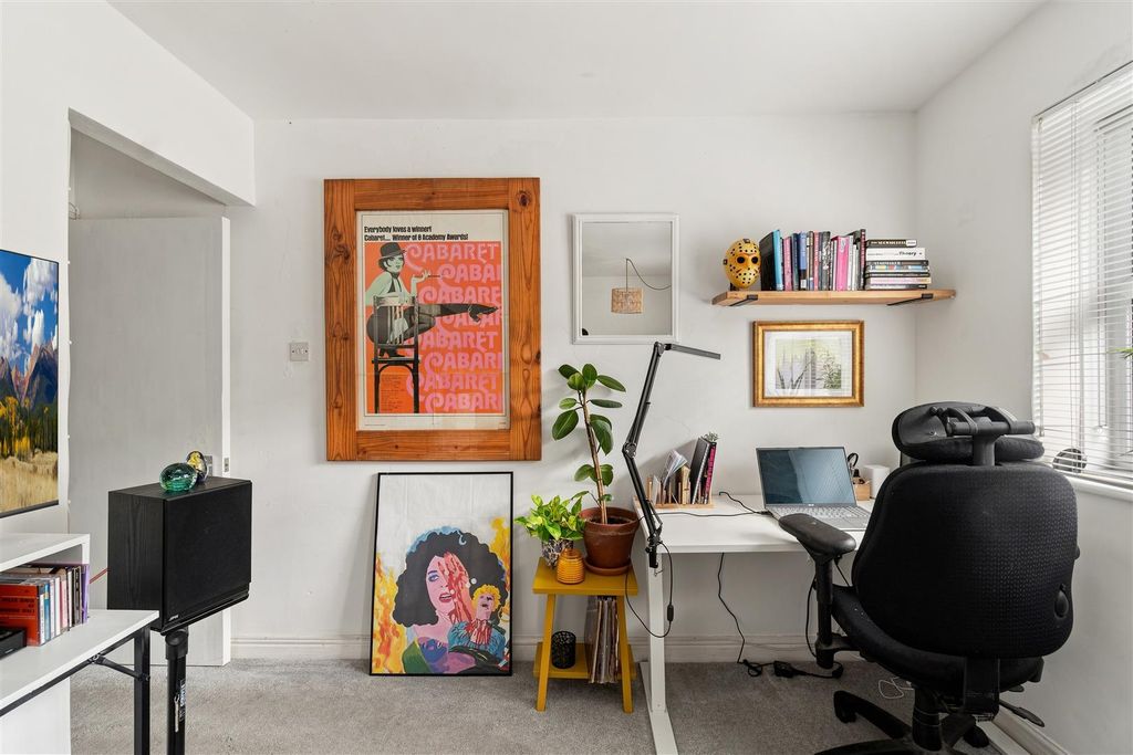 Property photo 3 of 14 Living Room/Desk Area