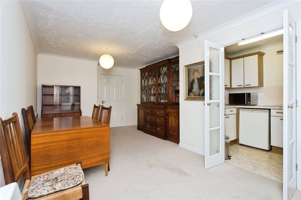 Property photo 2 of 9 Living Room