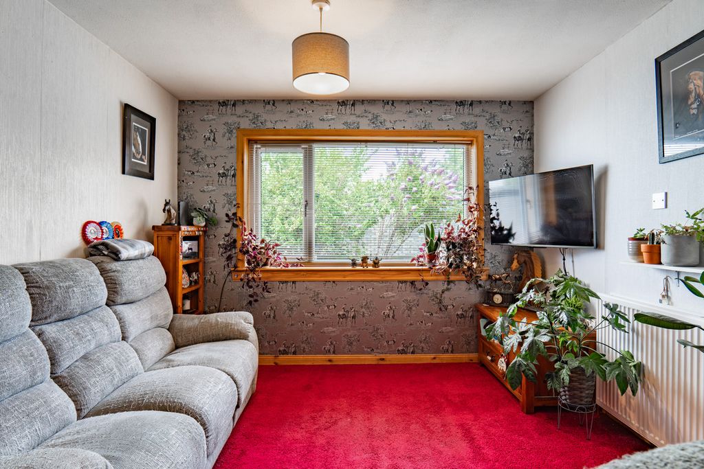 Property photo 2 of 44