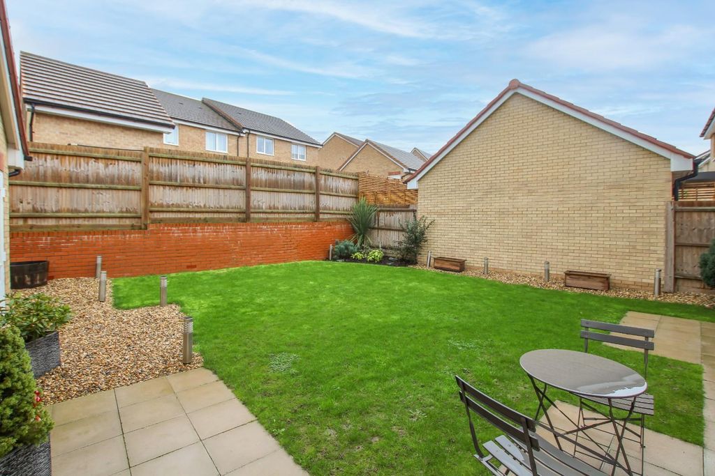 Property photo 2 of 13