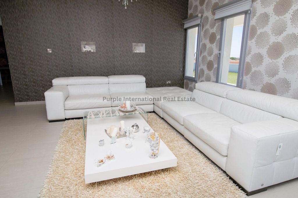 Property photo 3 of 29