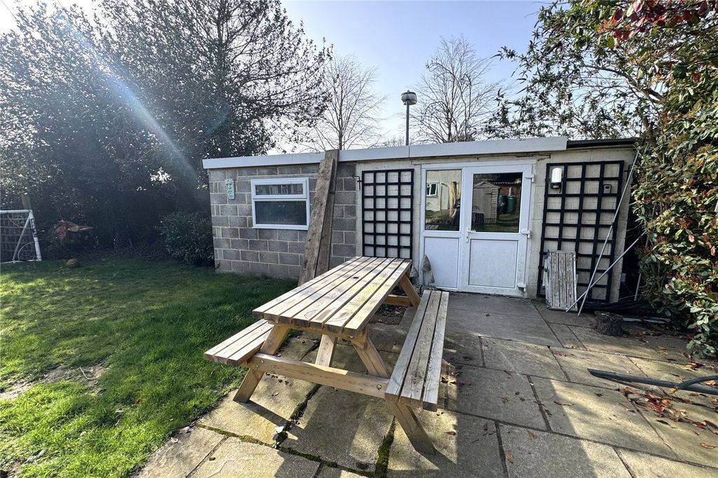 Additional image 14 of 3 bed maisonette for saleWillow Crescent, Farnborough, Hampshire GU14