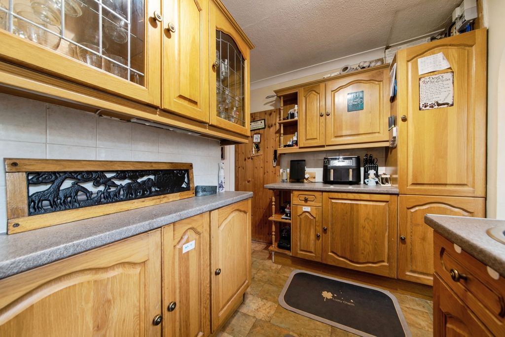 Property photo 2 of 15 Pbox-Img.Jpg