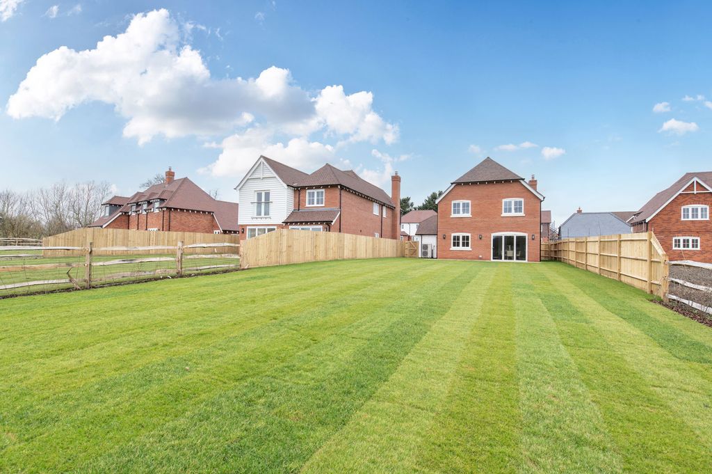 Property photo 2 of 19