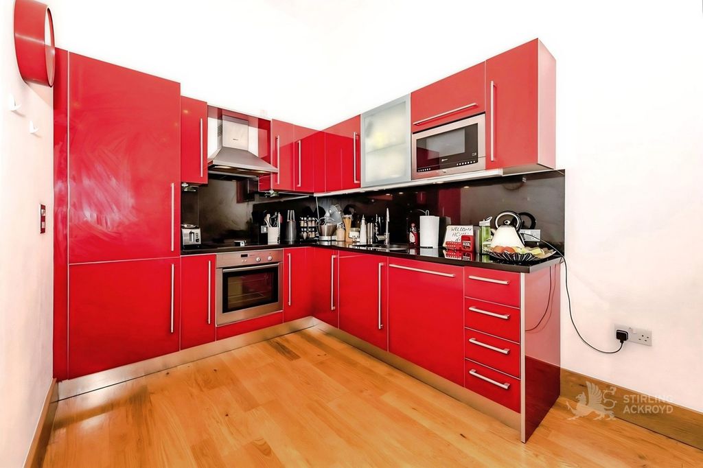 Property photo 1 of 8 Kitchen