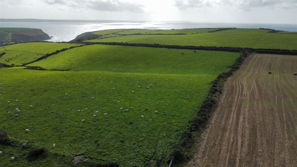 Property photo 2 of 61 Dji_Fly_20230926_151432_21_1695737865283_Photo_Opt