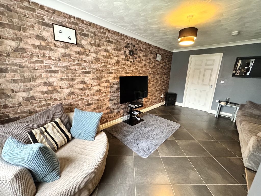 Property photo 3 of 13 Img_1756