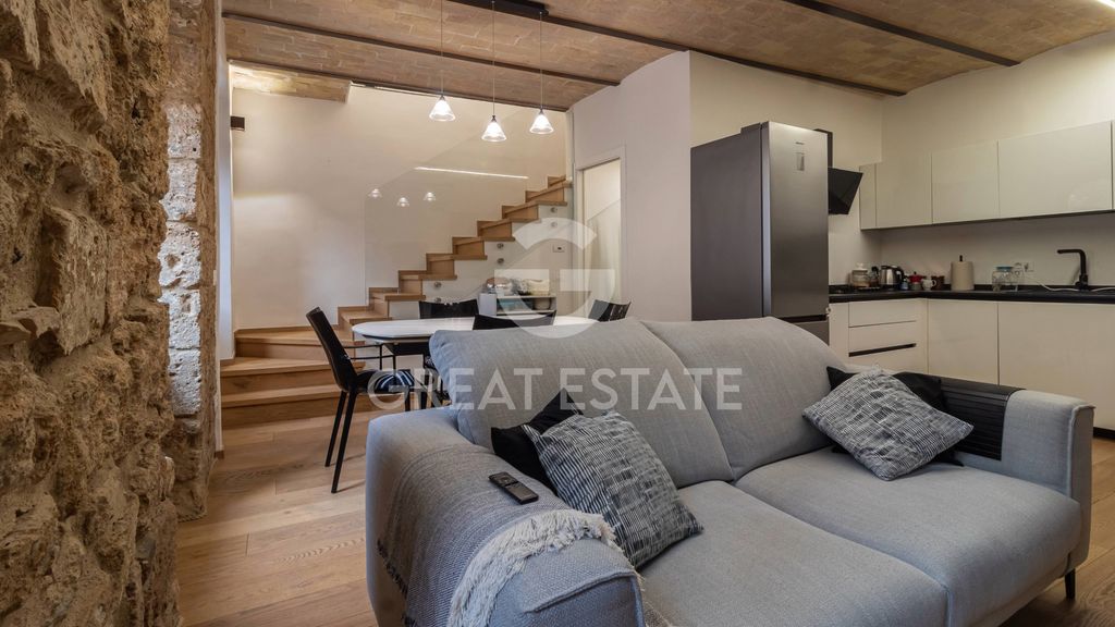 Property photo 2 of 17 Interiors