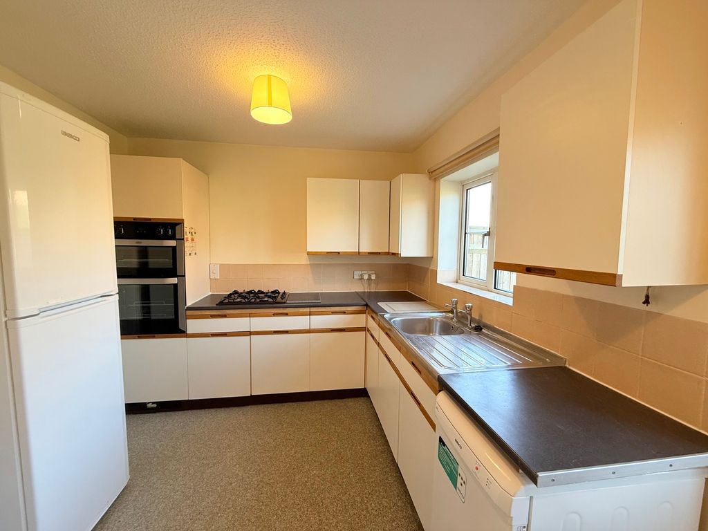Property photo 3 of 13 Kitchen