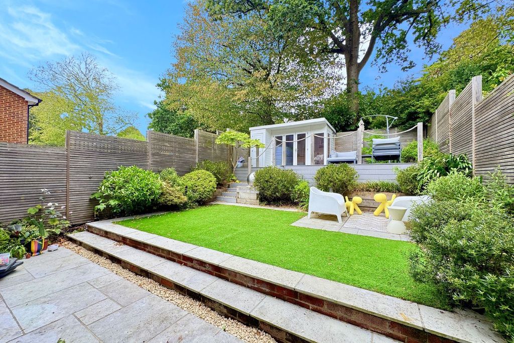 Property photo 3 of 23