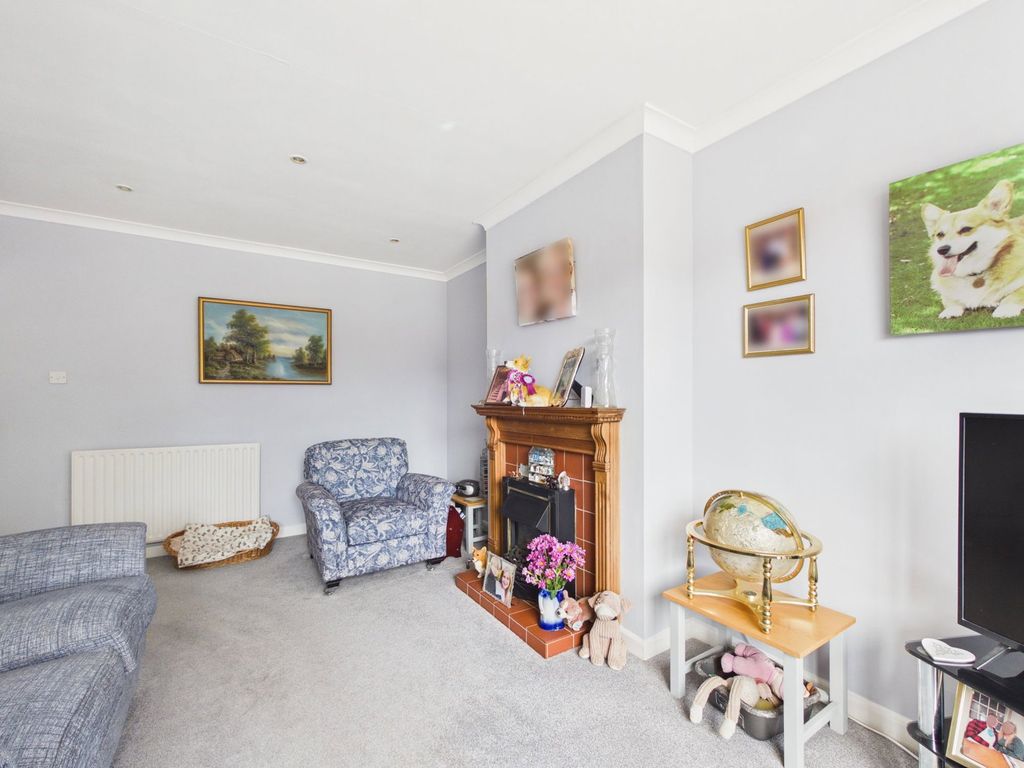 Property photo 3 of 16