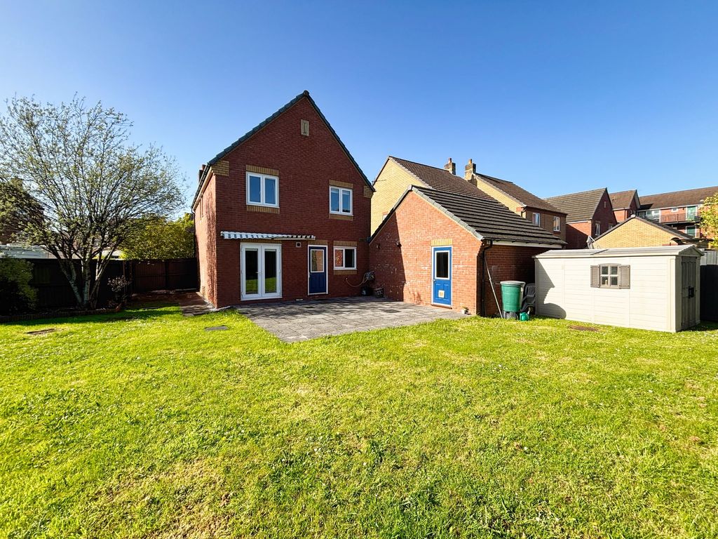 Property photo 3 of 28