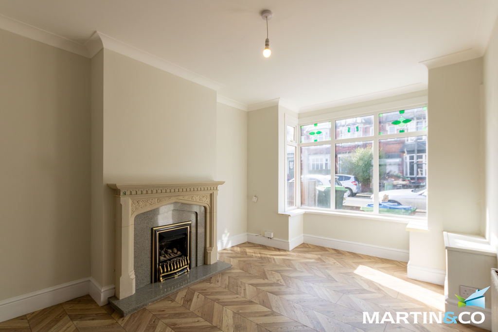 Property photo 2 of 16 Picture2