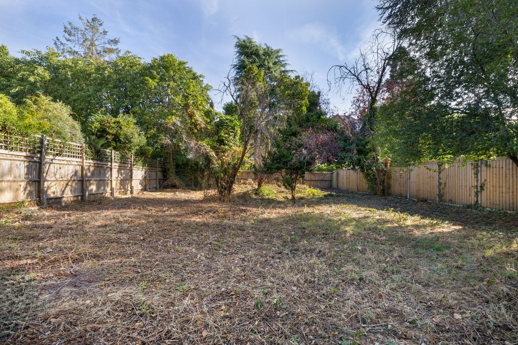Property photo 3 of 3