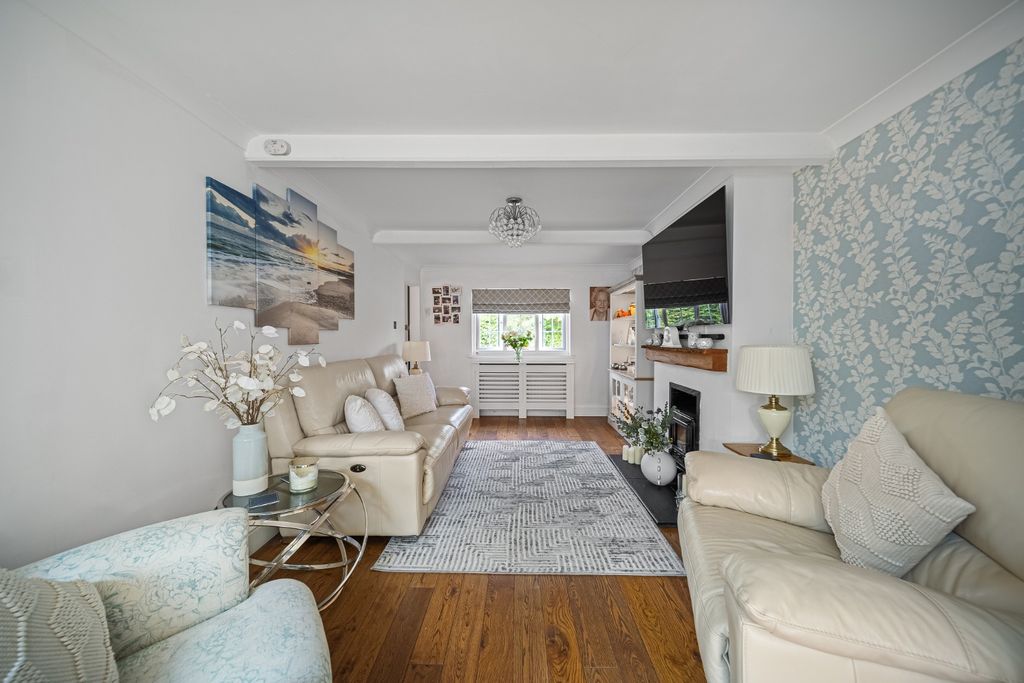 Property photo 3 of 18 4362154