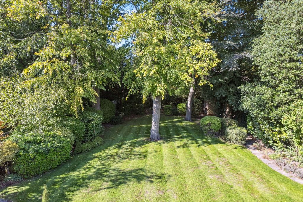 Property photo 2 of 31 Rear