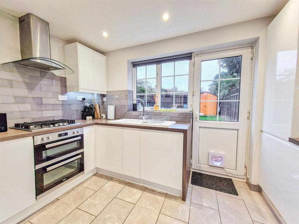 Property photo 3 of 23