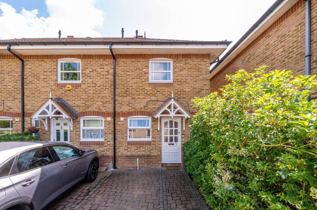 Property photo 2 of 12