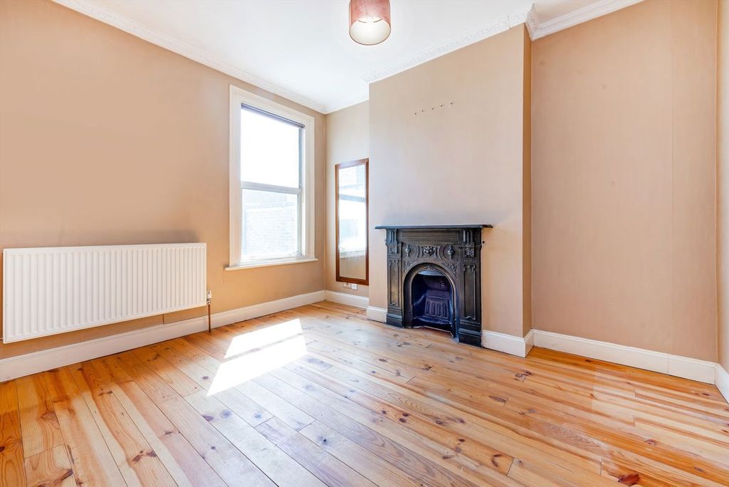 Property photo 3 of 9