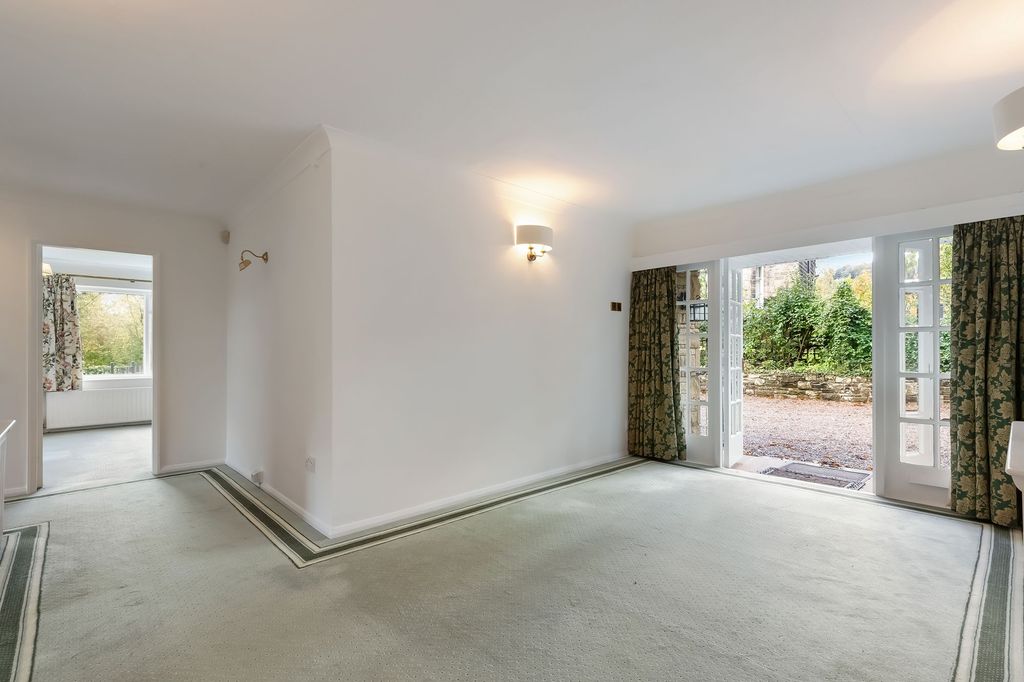Property photo 3 of 24